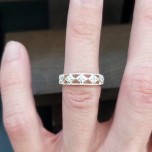 Size 6 Sterling Silver Avon Brand Five CZ Gem Ring